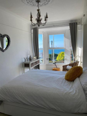 Ocean Terrace, Ilfracombe, 4 bedrooms, Sleeps 8, Stunning Sea Views, Parking, Garden, Pet Friendly